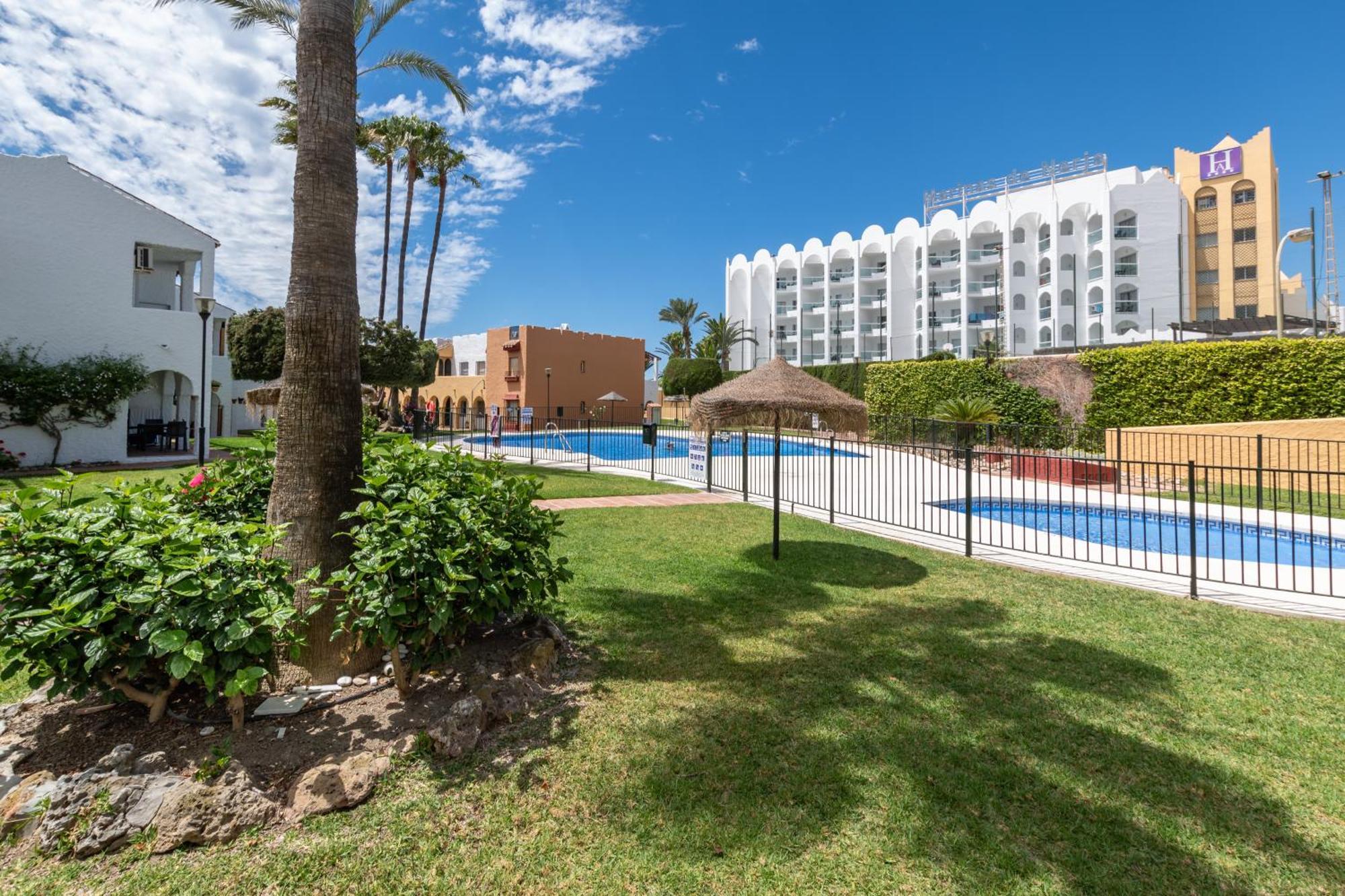 Renovated Apartment On Beachside With Pool Nerja Exterior foto