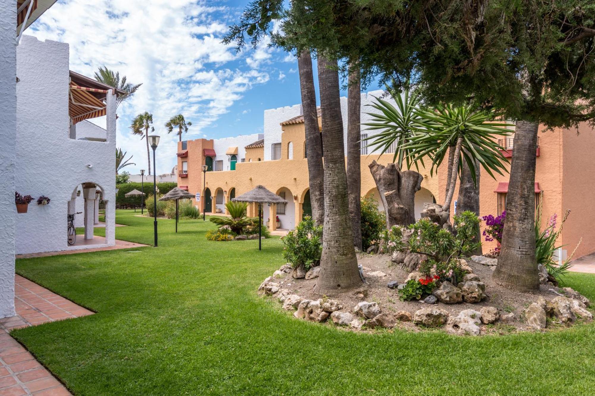 Renovated Apartment On Beachside With Pool Nerja Exterior foto