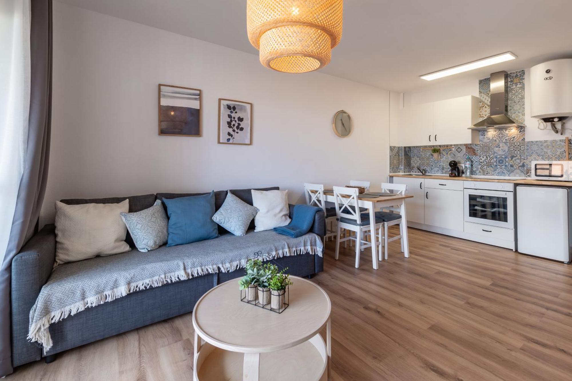 Renovated Apartment On Beachside With Pool Nerja Quarto foto