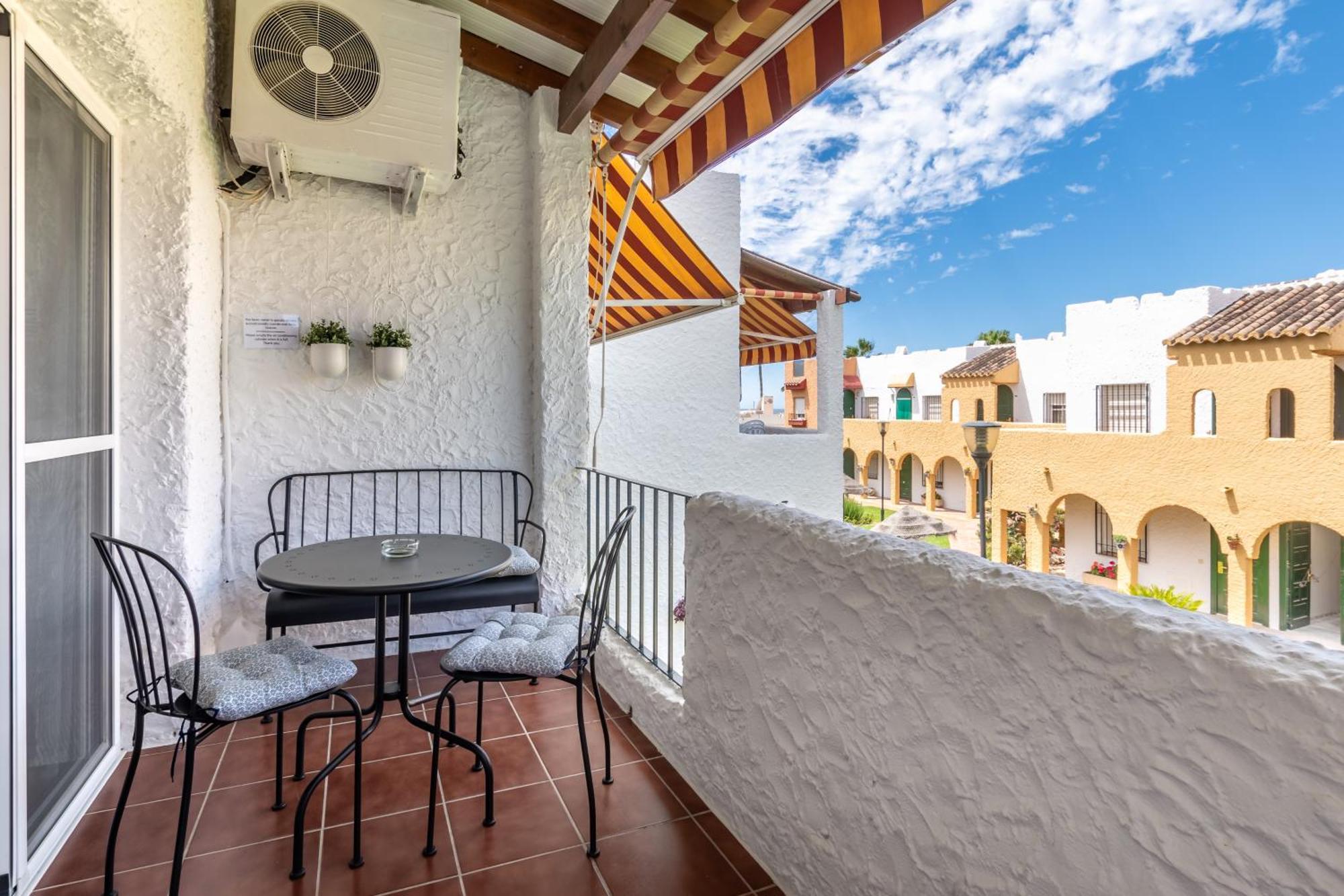 Renovated Apartment On Beachside With Pool Nerja Exterior foto