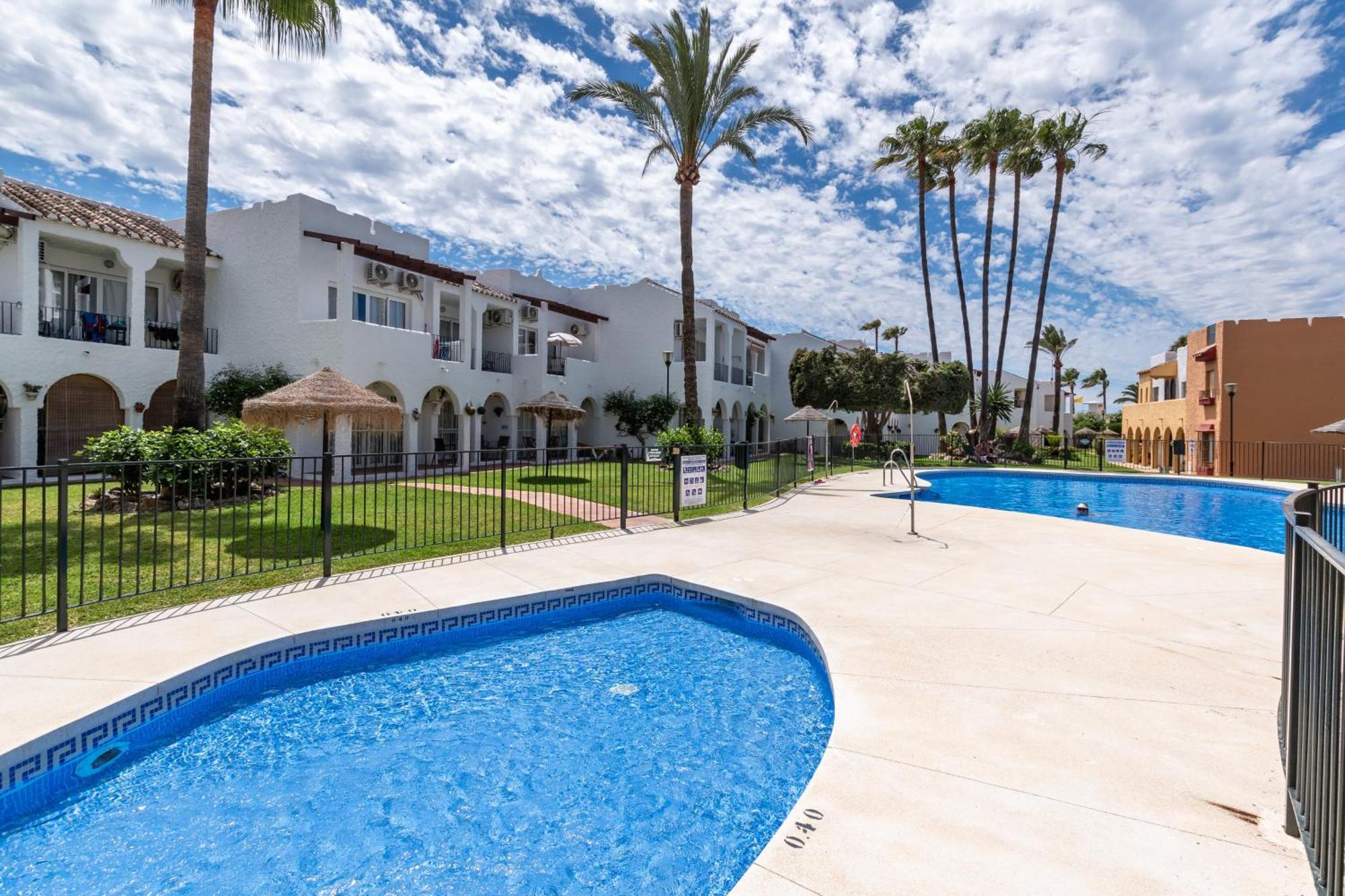 Renovated Apartment On Beachside With Pool Nerja Exterior foto
