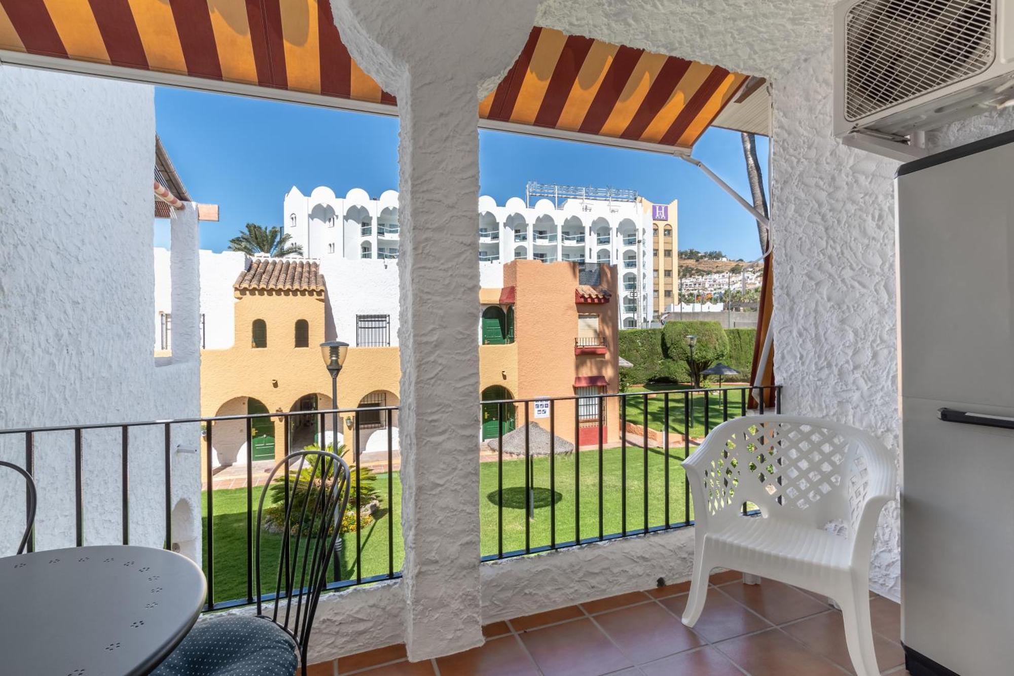 Renovated Apartment On Beachside With Pool Nerja Exterior foto