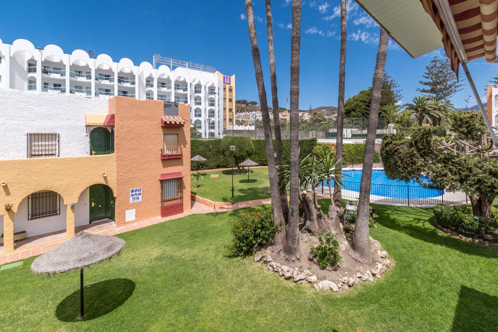 Renovated Apartment On Beachside With Pool Nerja Exterior foto